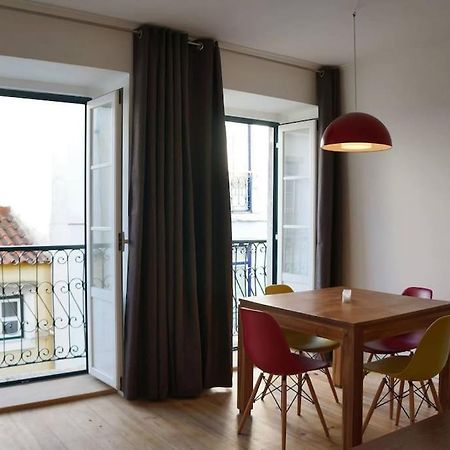 Two Bedroom Apt In Historic Location! Close To The River Лиссабон Экстерьер фото