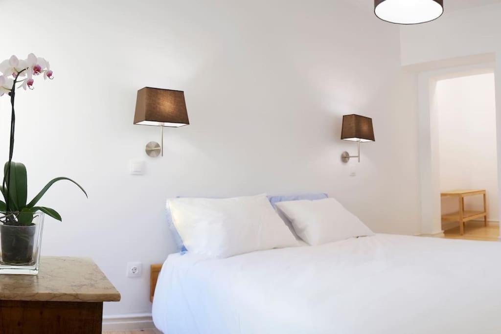 Two Bedroom Apt In Historic Location! Close To The River Лиссабон Экстерьер фото
