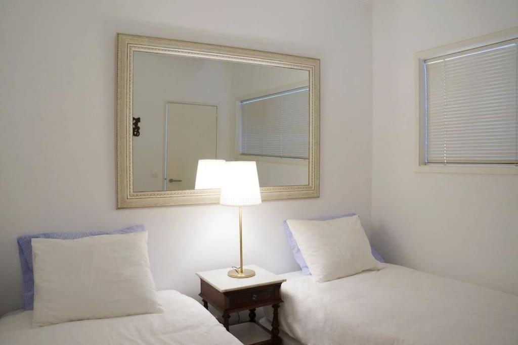 Two Bedroom Apt In Historic Location! Close To The River Лиссабон Экстерьер фото